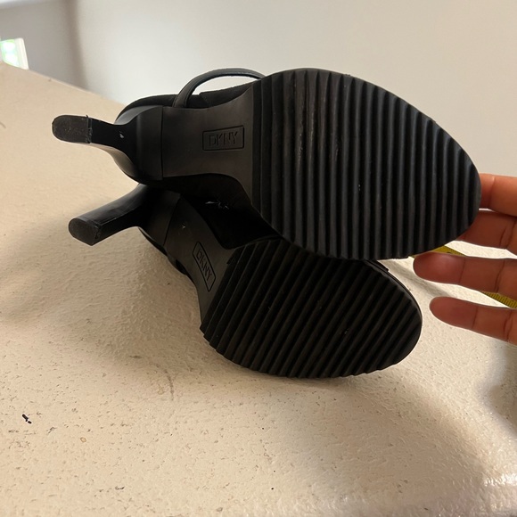 DKNY women’s Black Suede heeled open toe  boots‎ Booties Office Business size 8 - Picture 7 of 13